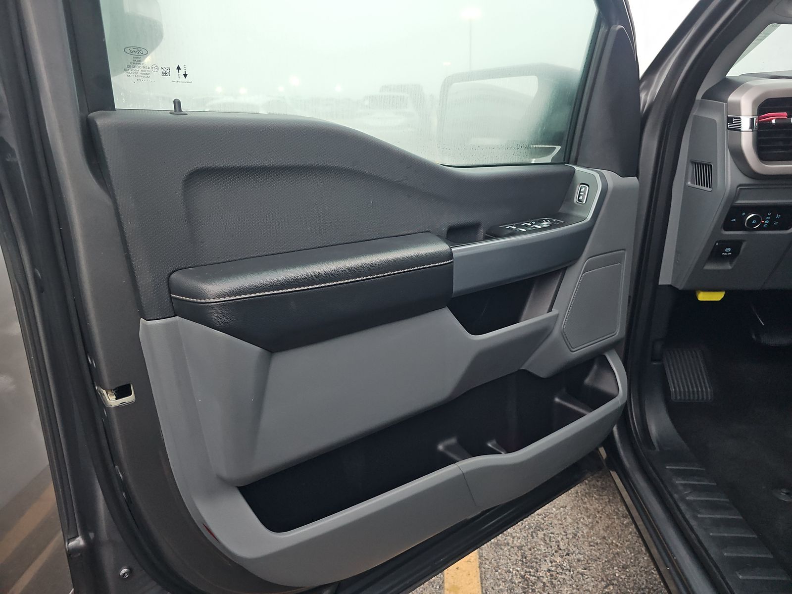 2023 Ford F-150 XLT RWD