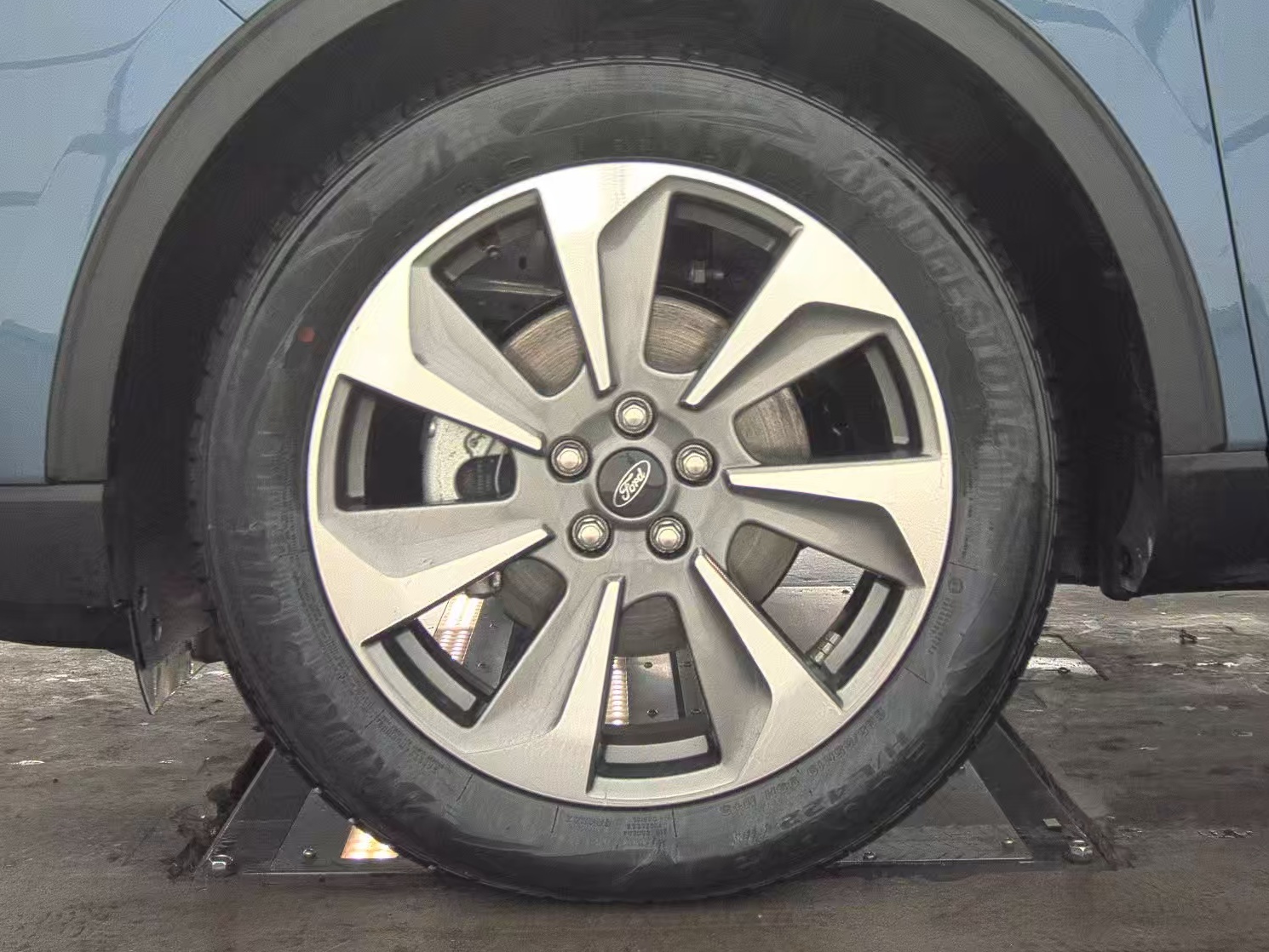 2025 Ford Escape Hybrid Platinum FWD