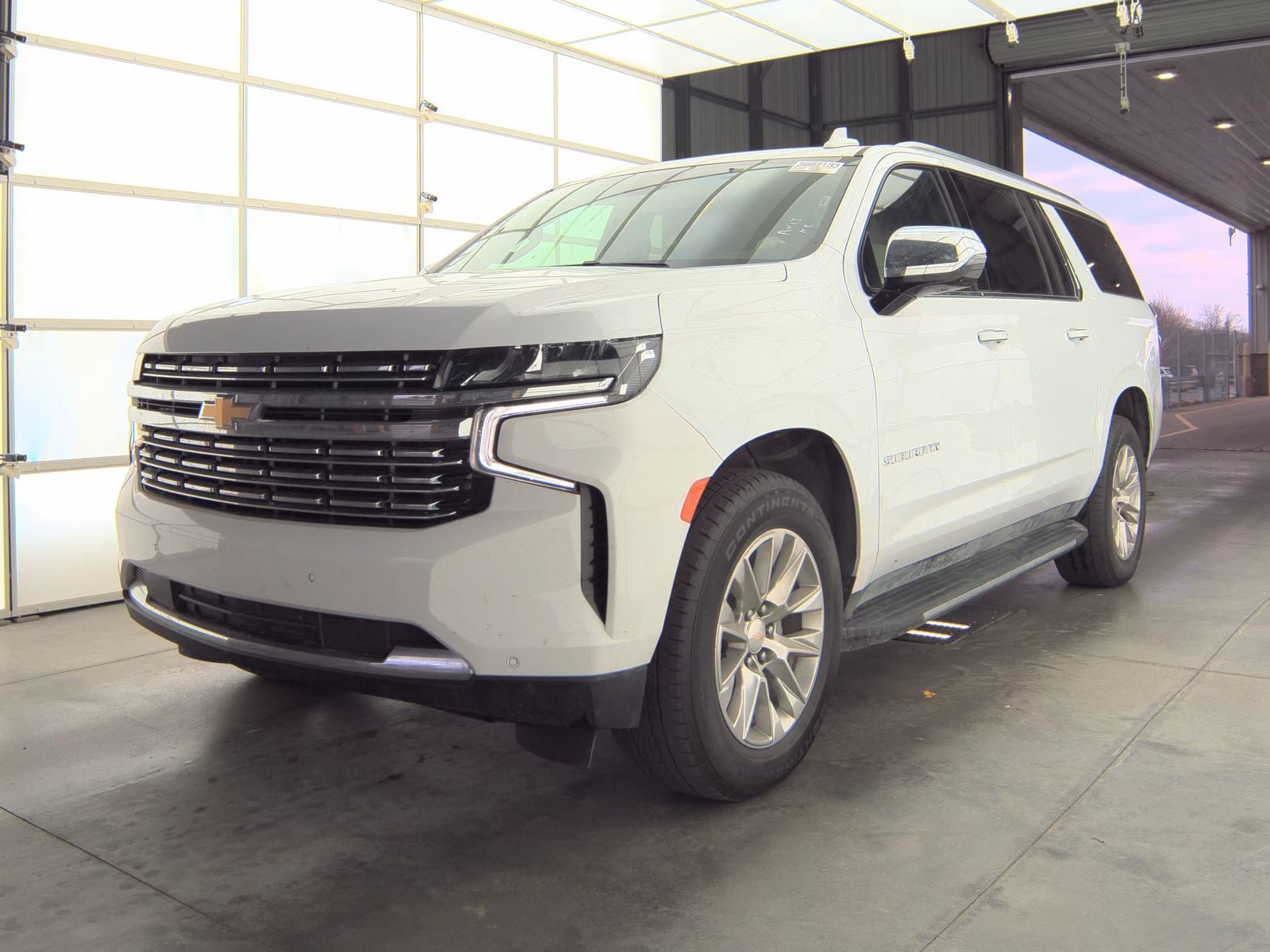 2024 Chevrolet Suburban Premier's photo