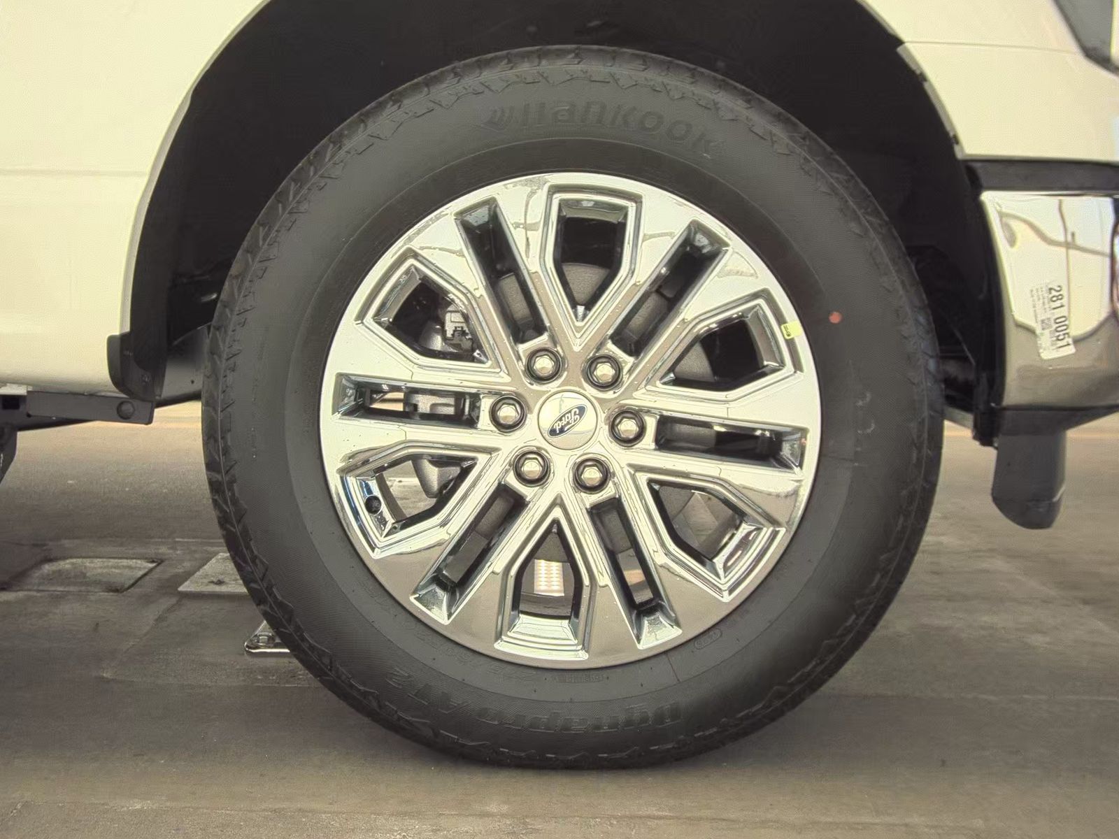 2025 Ford F-150 Lariat AWD