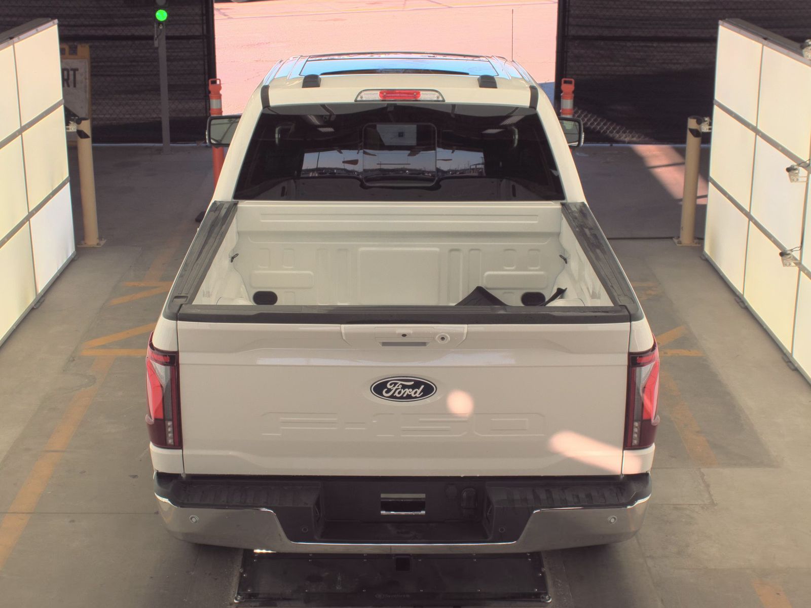 2025 Ford F-150 Lariat AWD