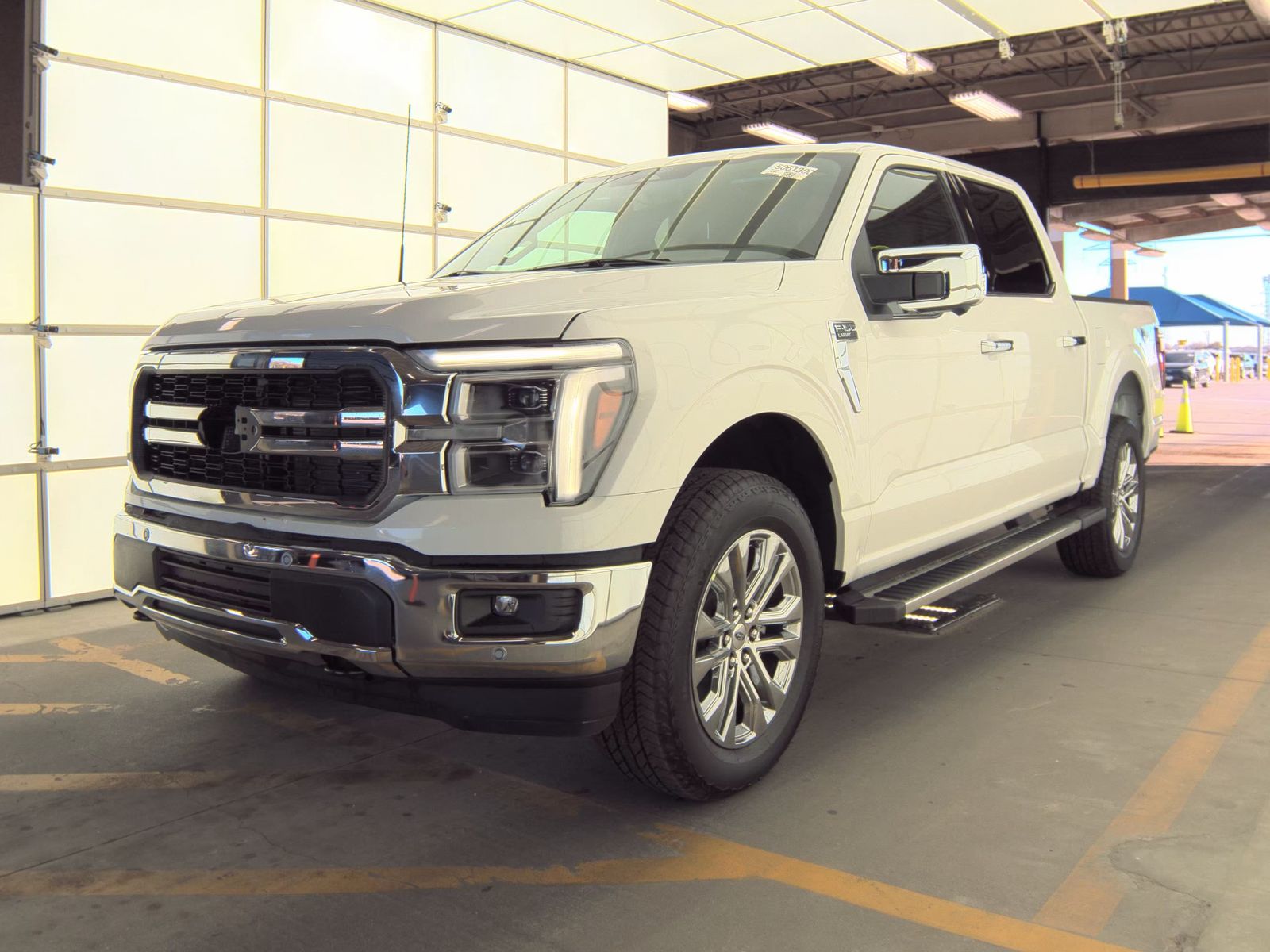 2025 Ford F-150 Lariat AWD