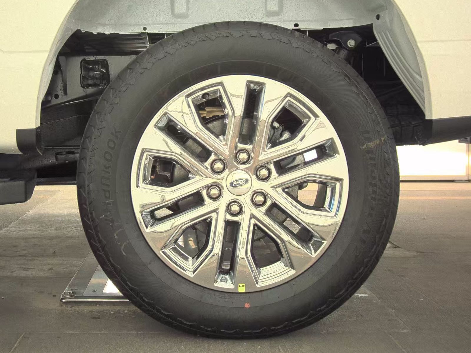 2025 Ford F-150 Lariat AWD