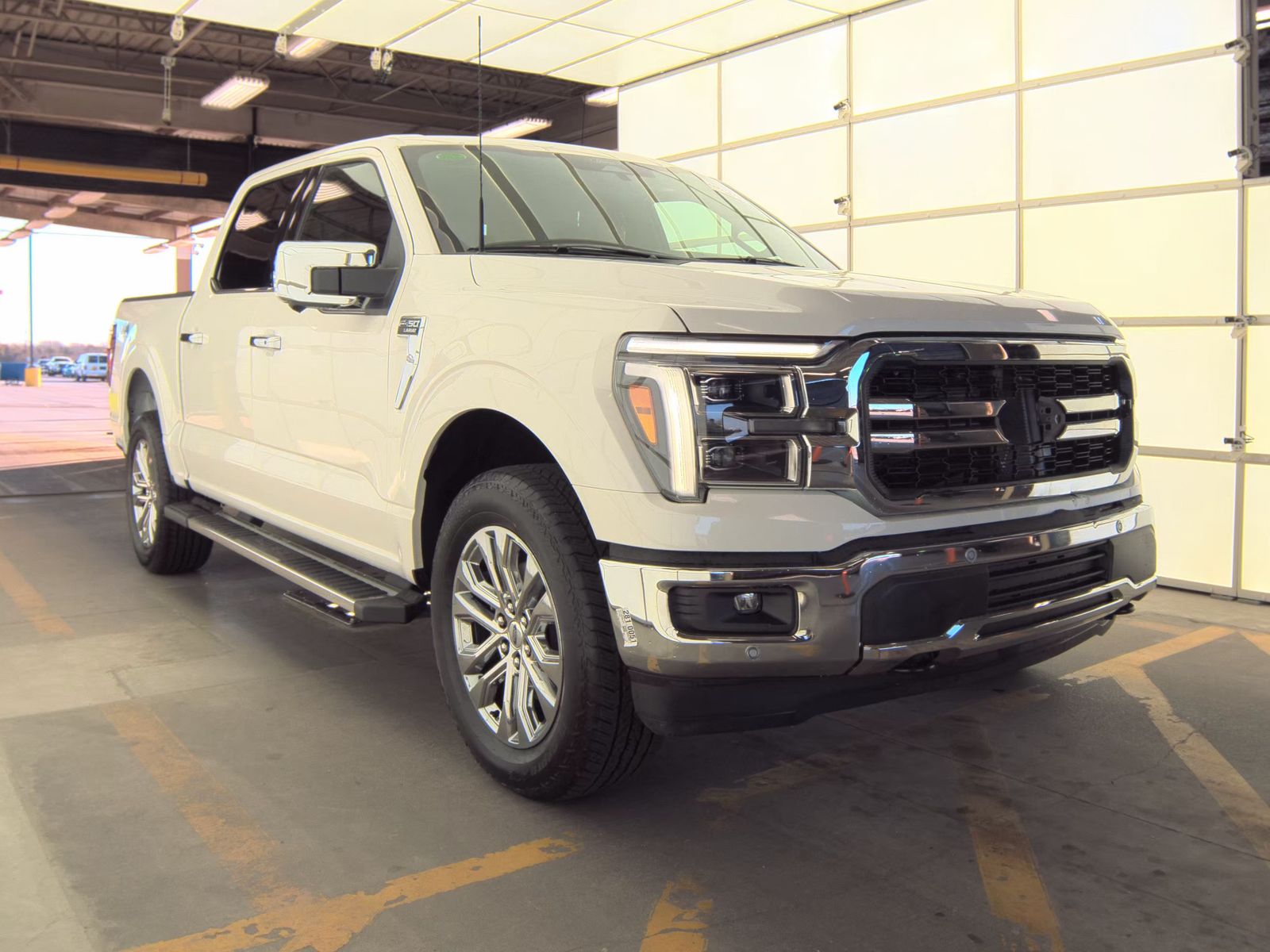 2025 Ford F-150 Lariat AWD