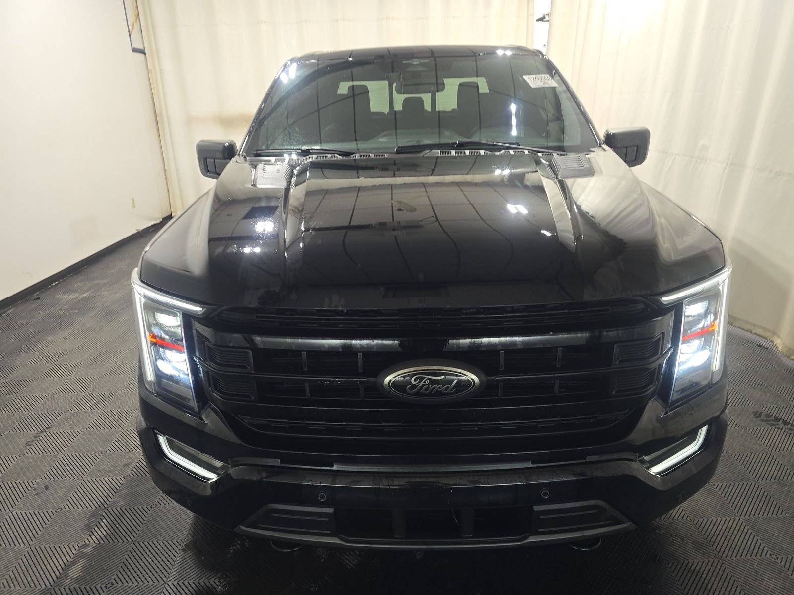 2023 Ford F-150 Lariat AWD