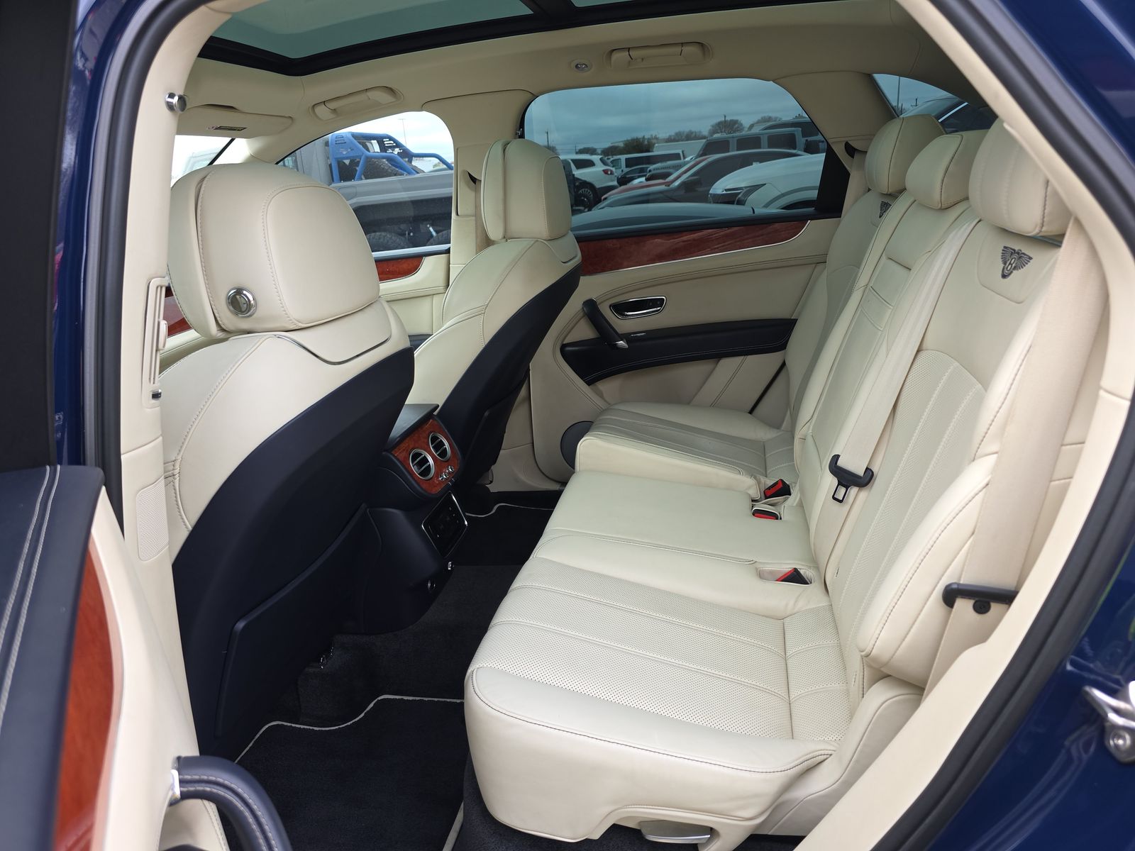 2018 Bentley Bentayga W12 Signature AWD