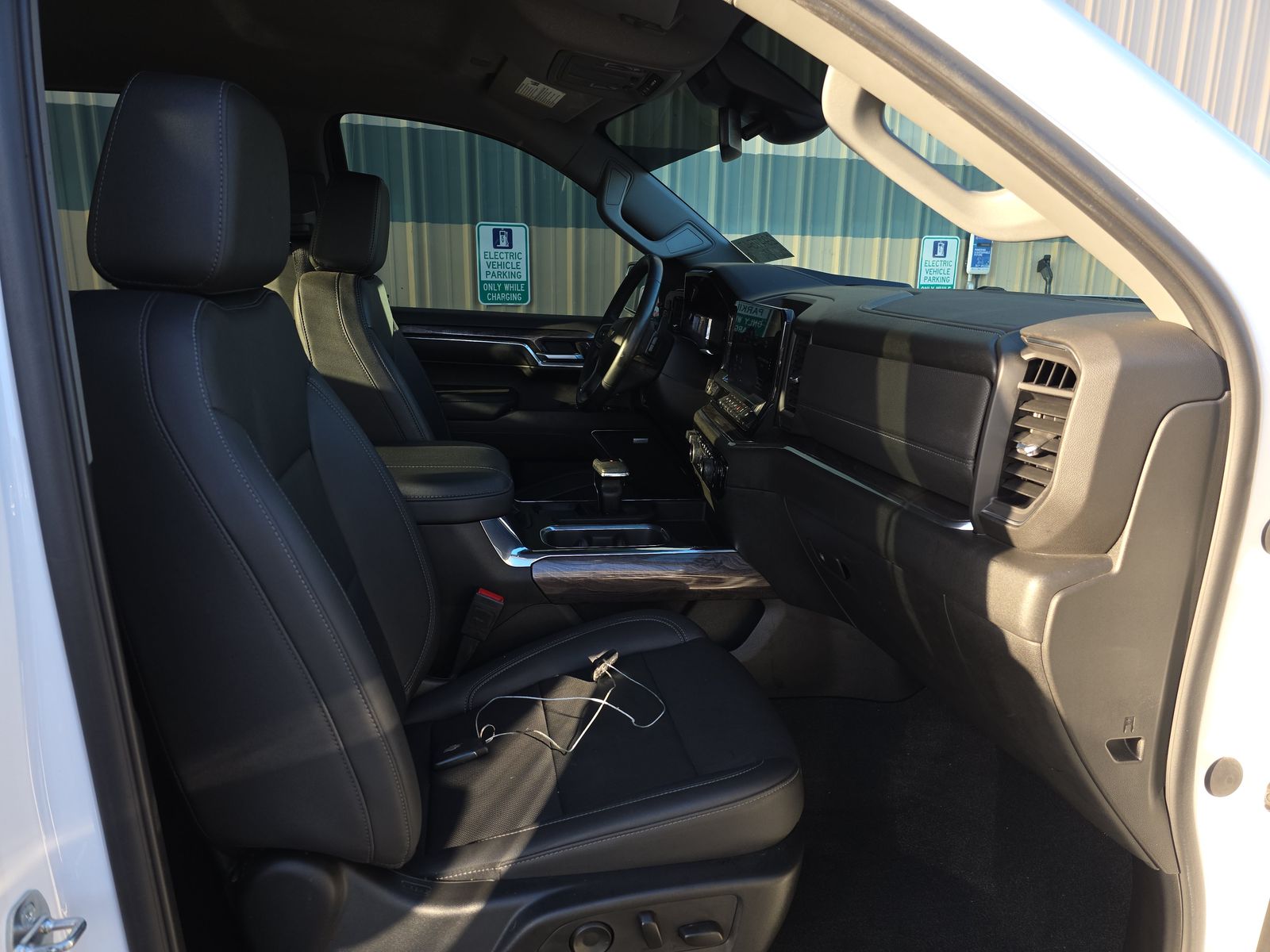 2023 Chevrolet Silverado 1500 LTZ AWD