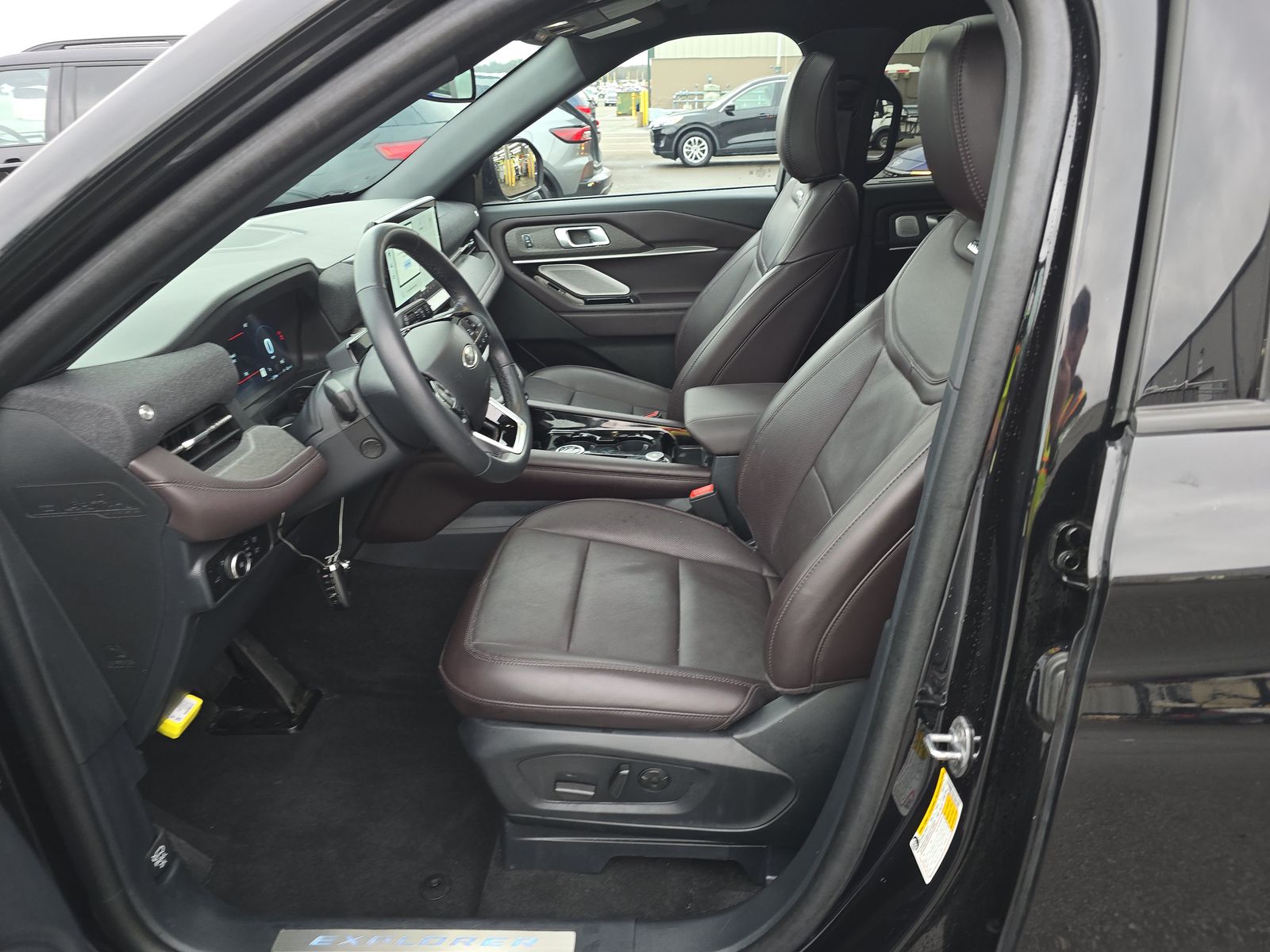 2025 Ford Explorer Platinum RWD