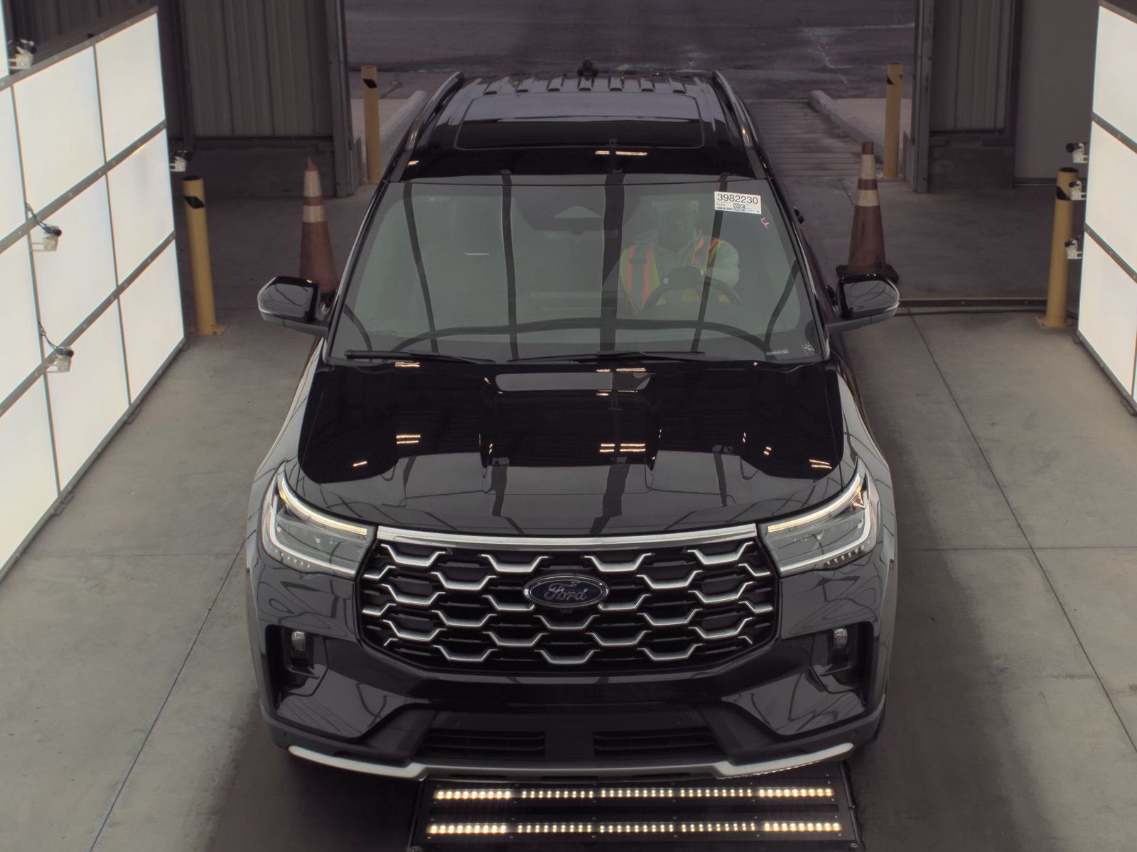 2025 Ford Explorer Platinum RWD