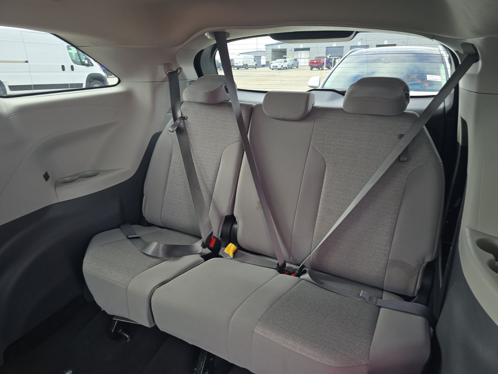 2024 Toyota Sienna LE FWD