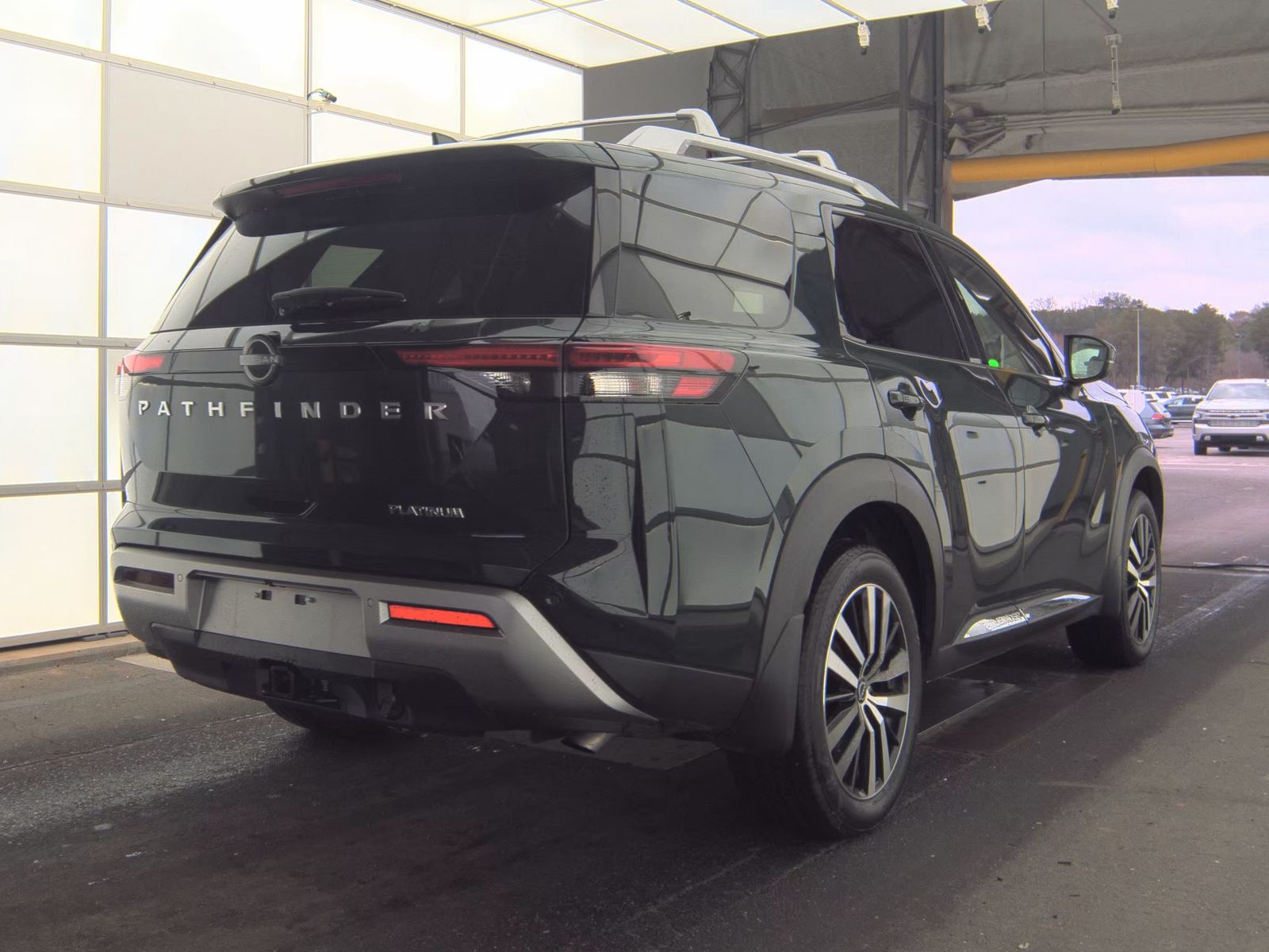 2025 Nissan Pathfinder Platinum FWD