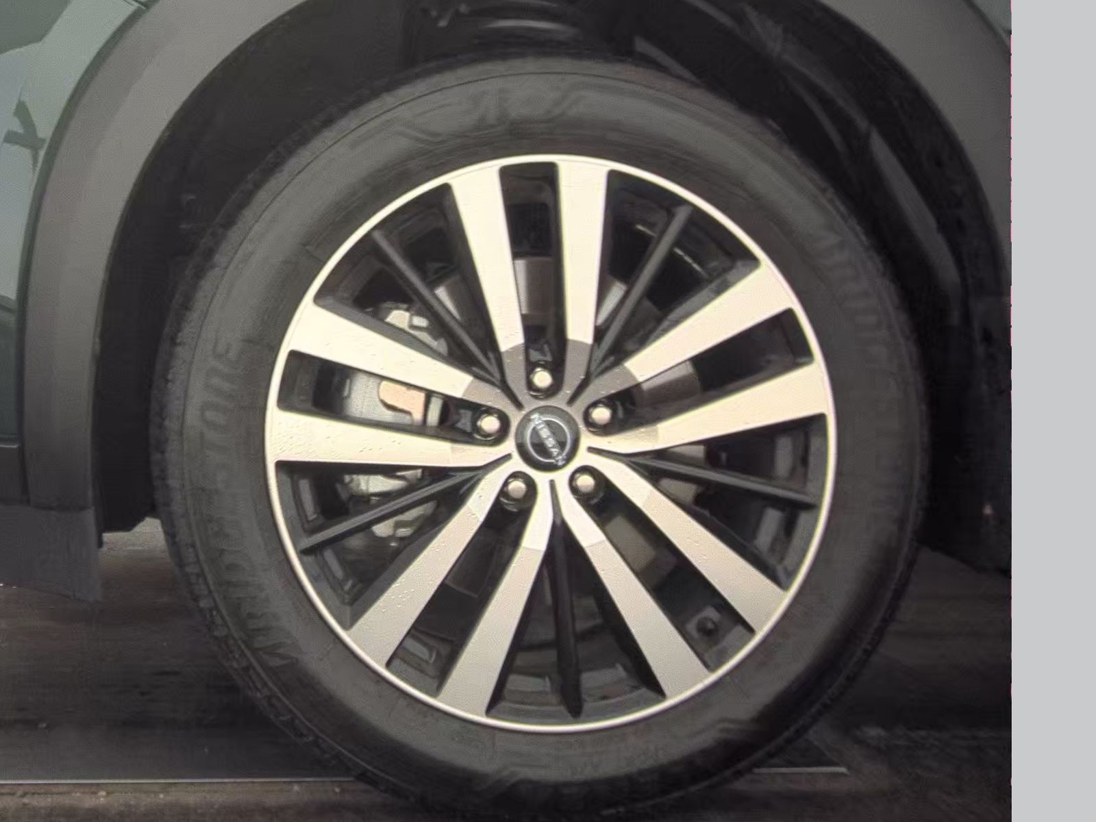 2025 Nissan Pathfinder Platinum FWD