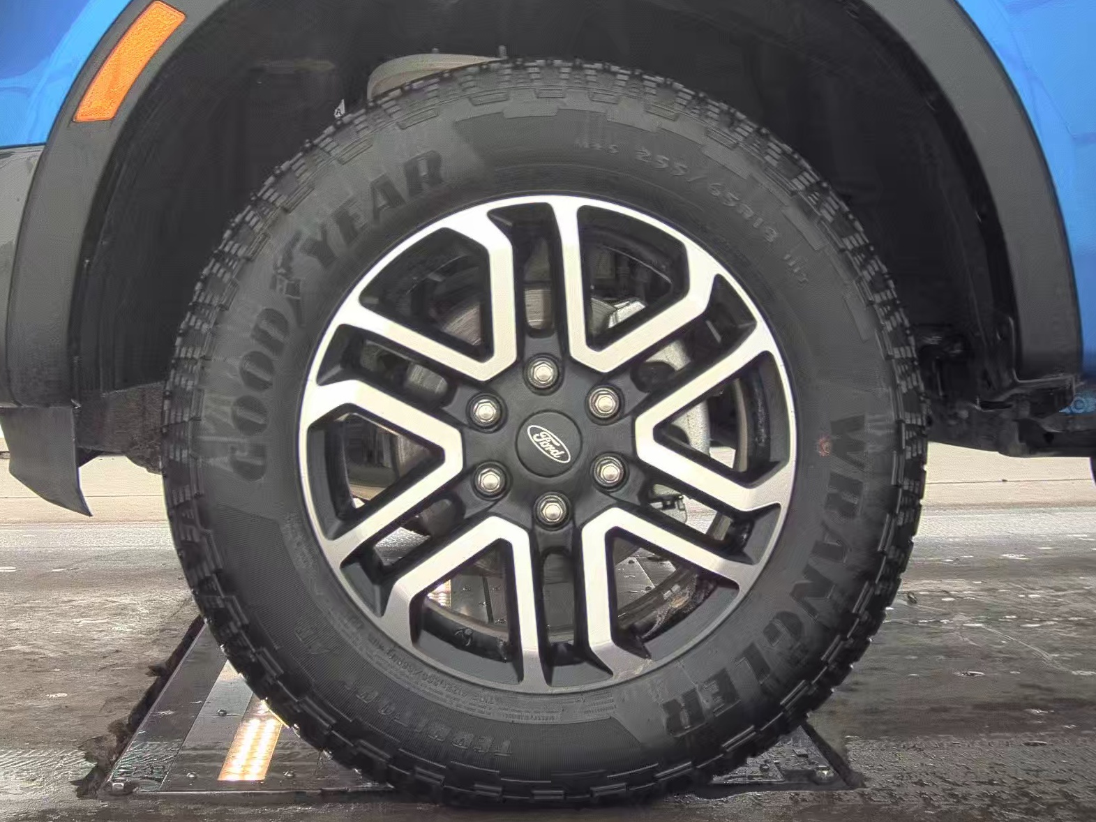 2025 Ford Ranger LARIAT RWD