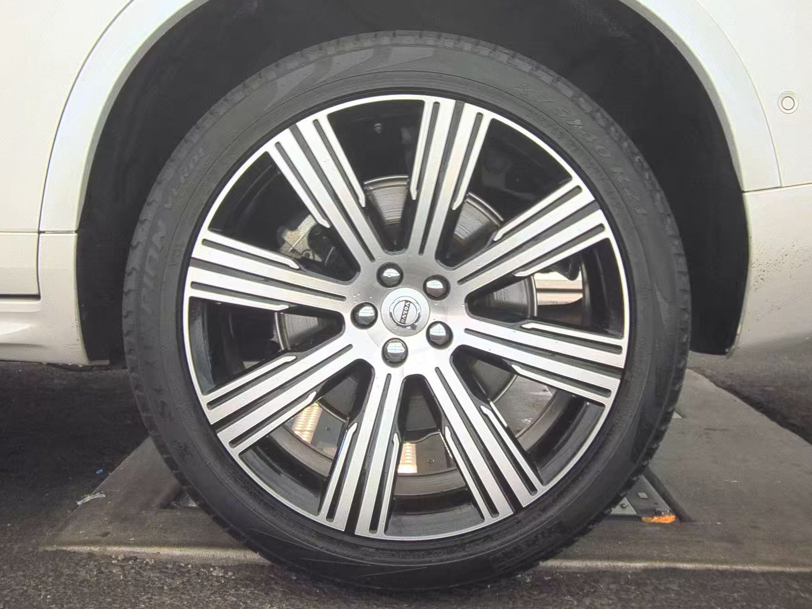 2024 Volvo XC90 Recharge T8 Ultimate AWD