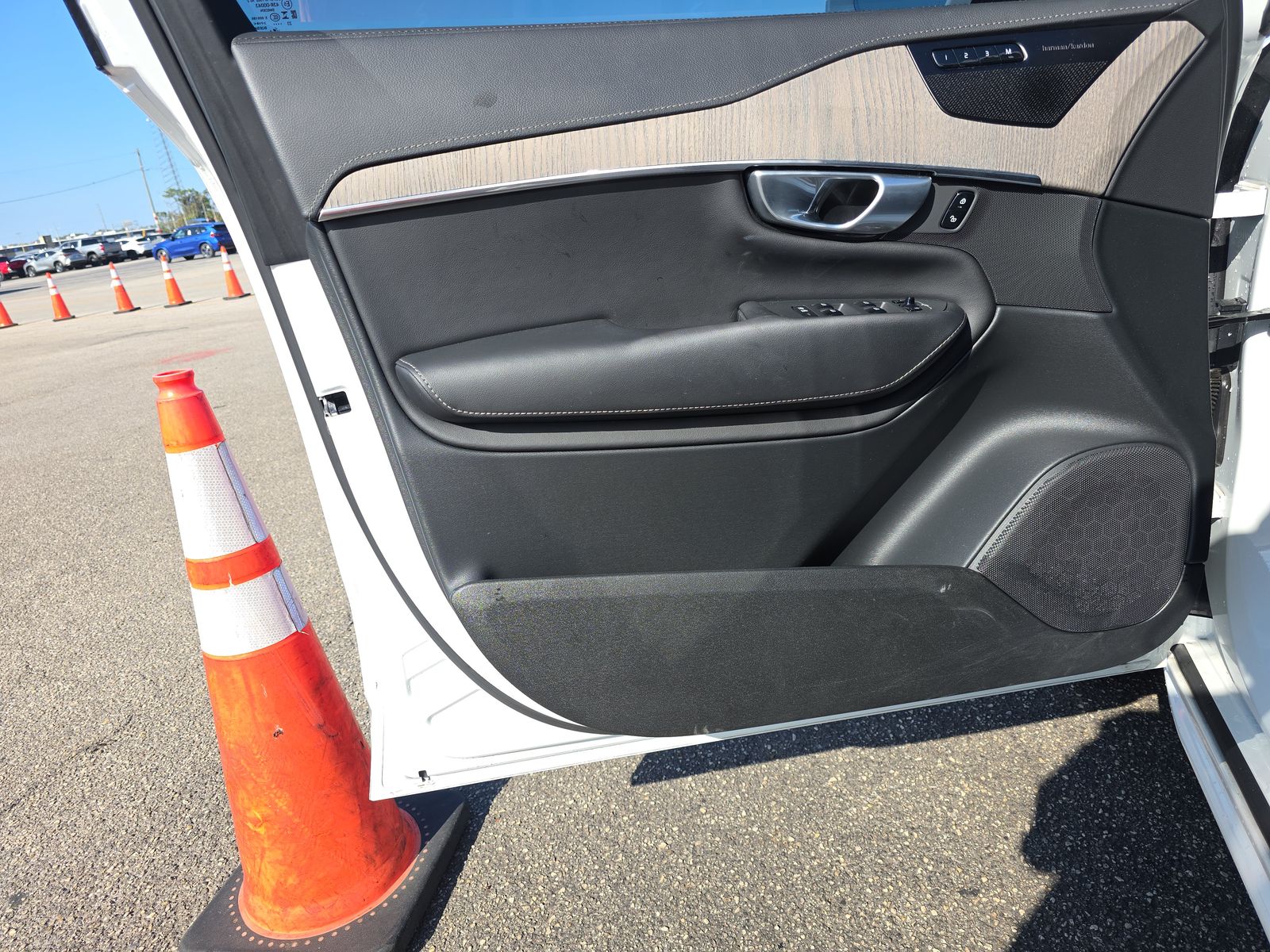 2024 Volvo XC90 Recharge T8 Ultimate AWD