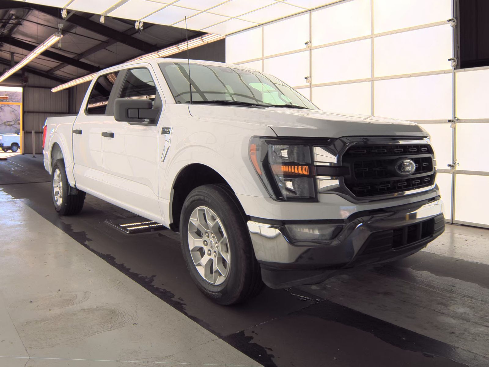2023 Ford F-150 XLT RWD