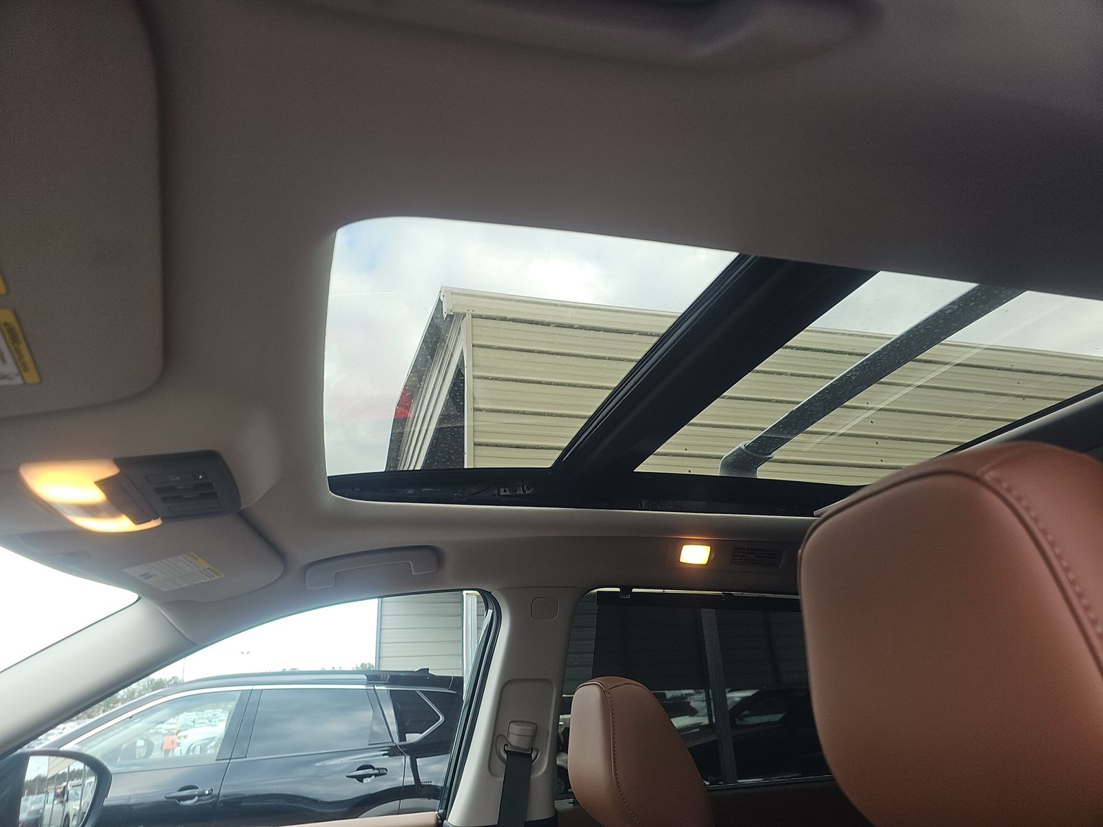 2025 Nissan Pathfinder Platinum FWD