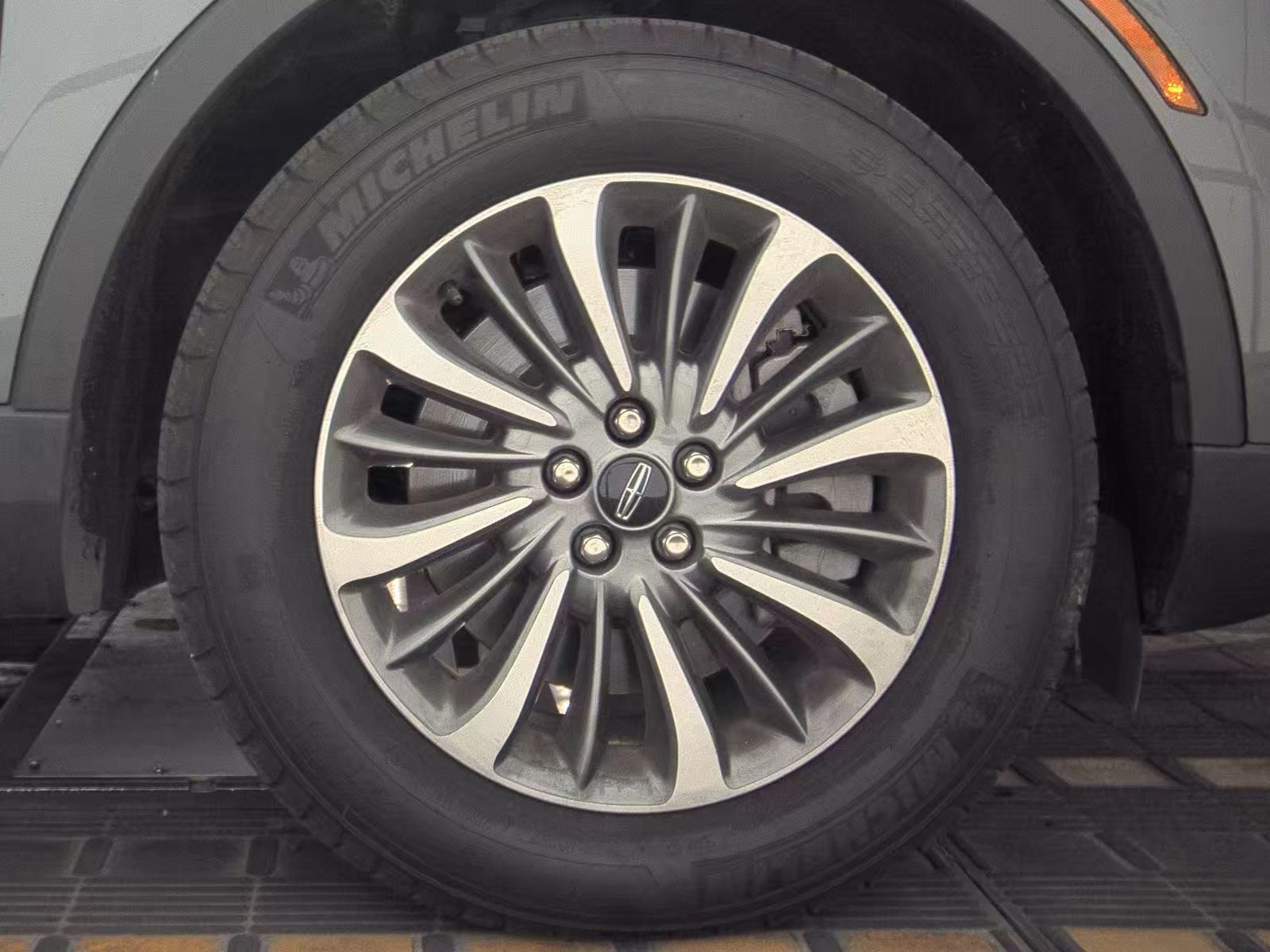 2023 Lincoln Nautilus Standard AWD