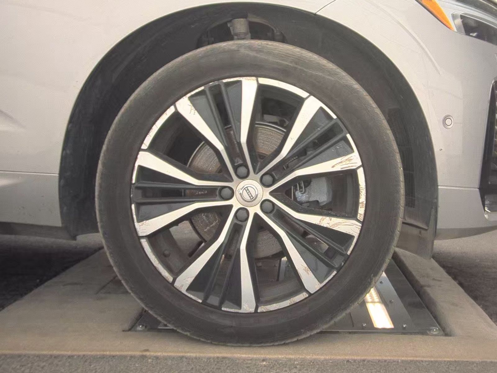 2023 Volvo XC60 B5 Plus FWD