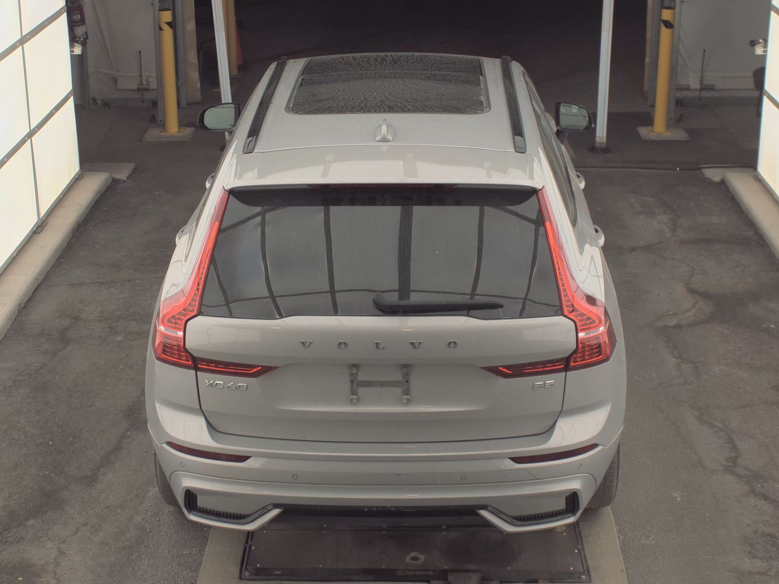 2023 Volvo XC60 B5 Plus FWD