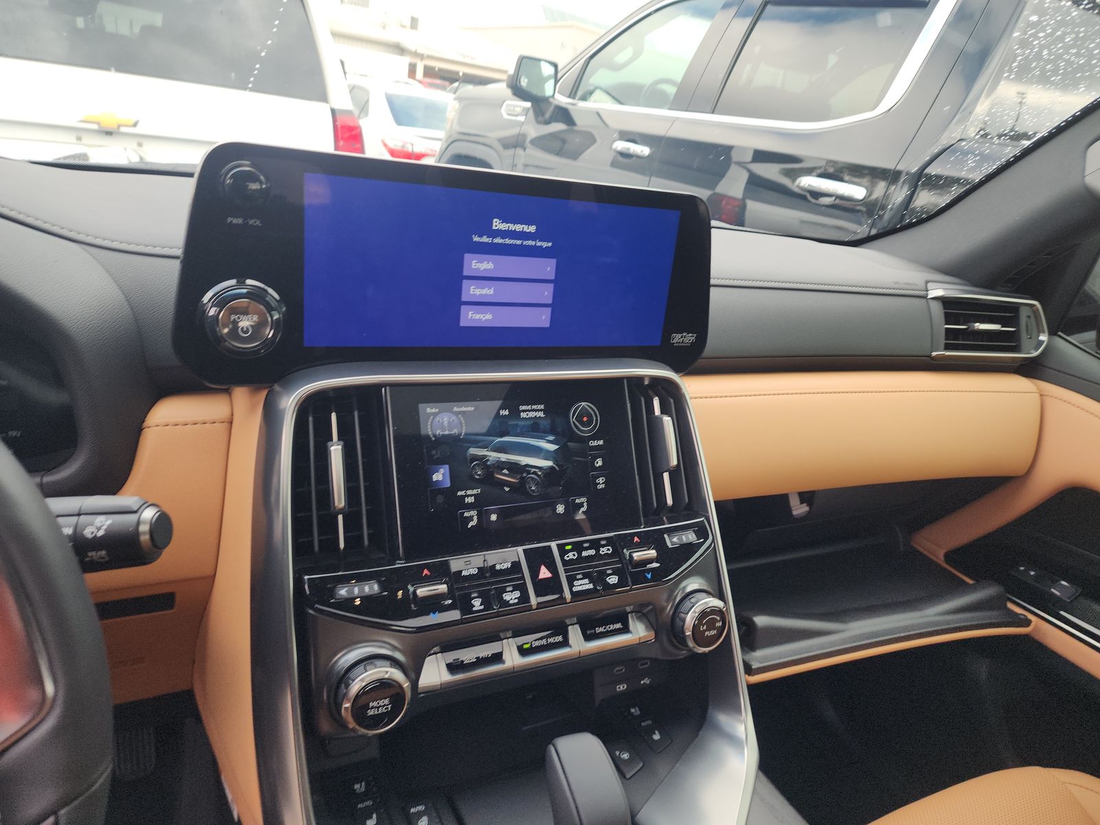 2025 Lexus LX LX 700h Luxury AWD