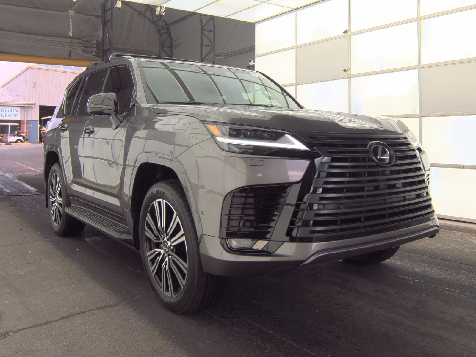 2025 Lexus LX LX 700h Luxury AWD