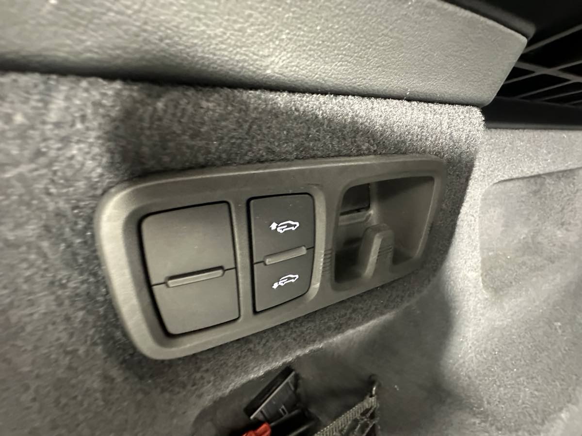 2019 Lamborghini Urus Base AWD