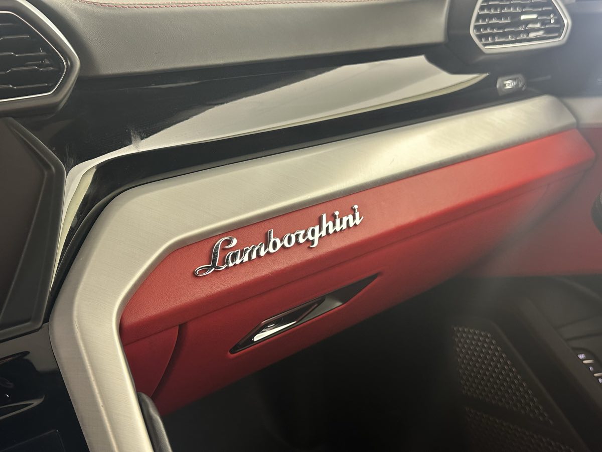 2019 Lamborghini Urus Base AWD