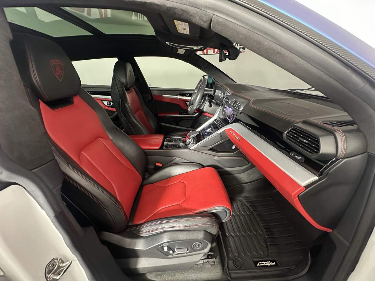 2019 Lamborghini Urus Base AWD