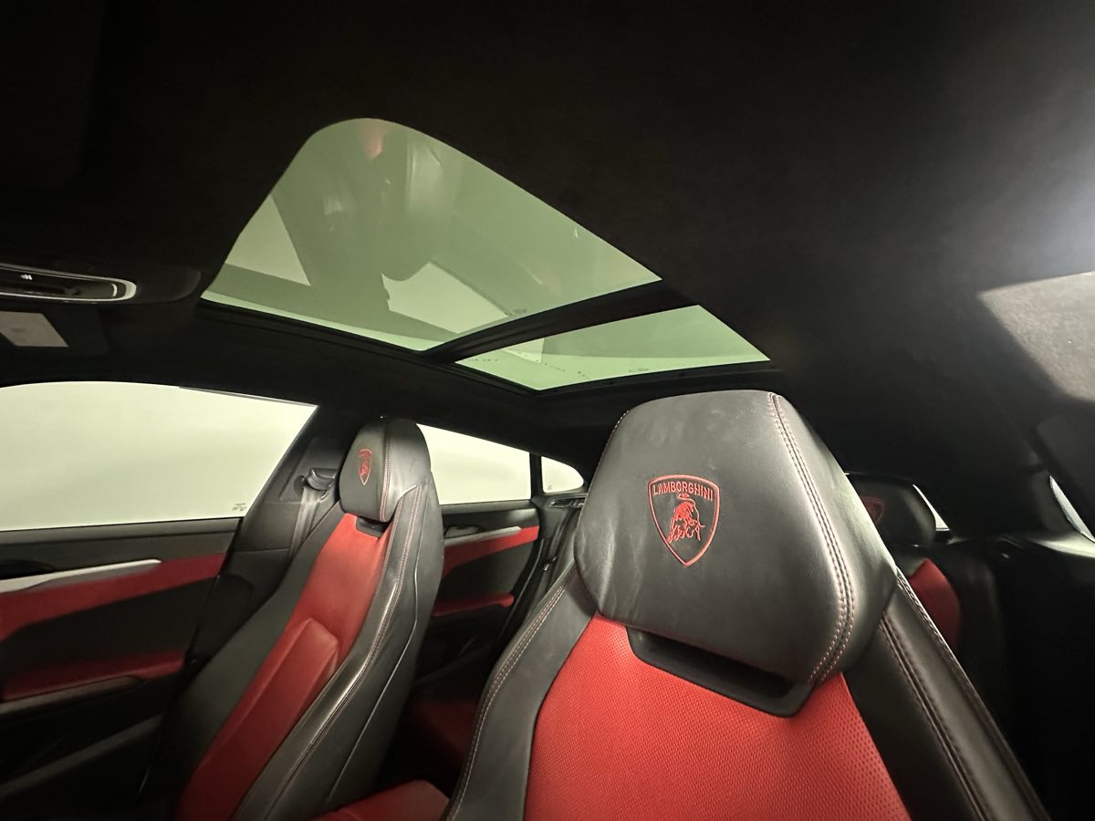 2019 Lamborghini Urus Base AWD