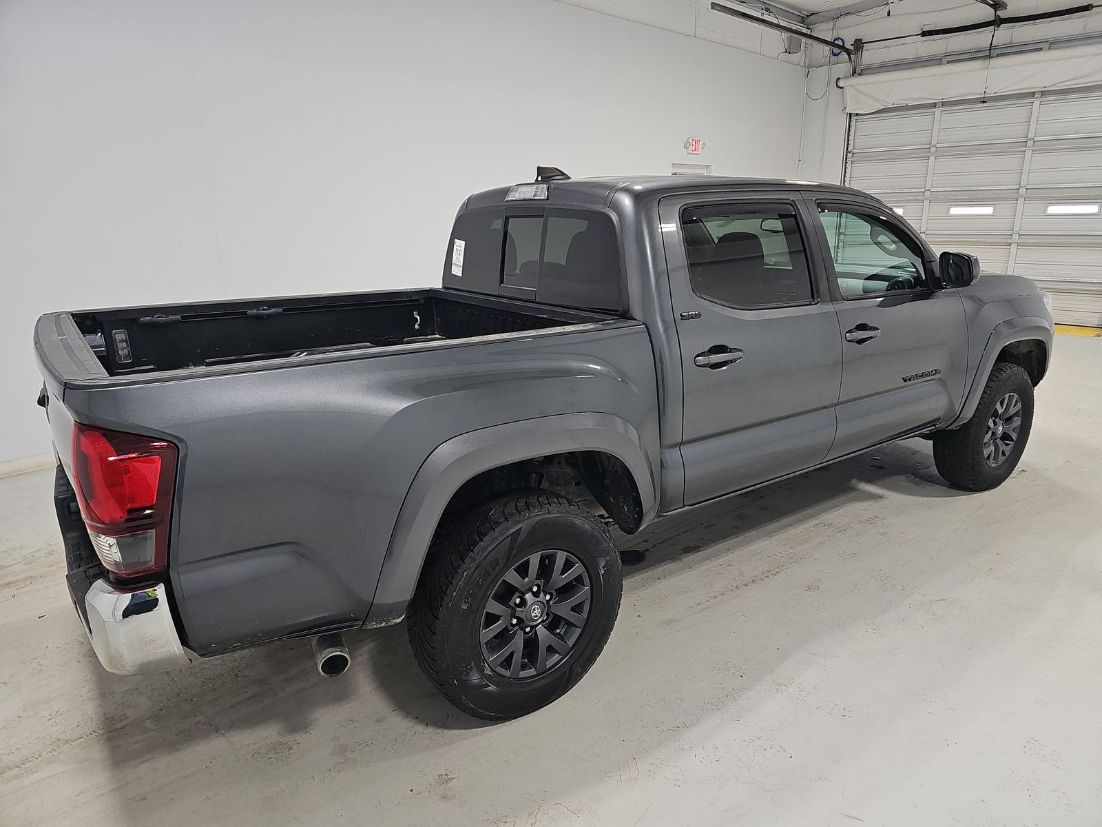 2022 Toyota Tacoma SR5 AWD