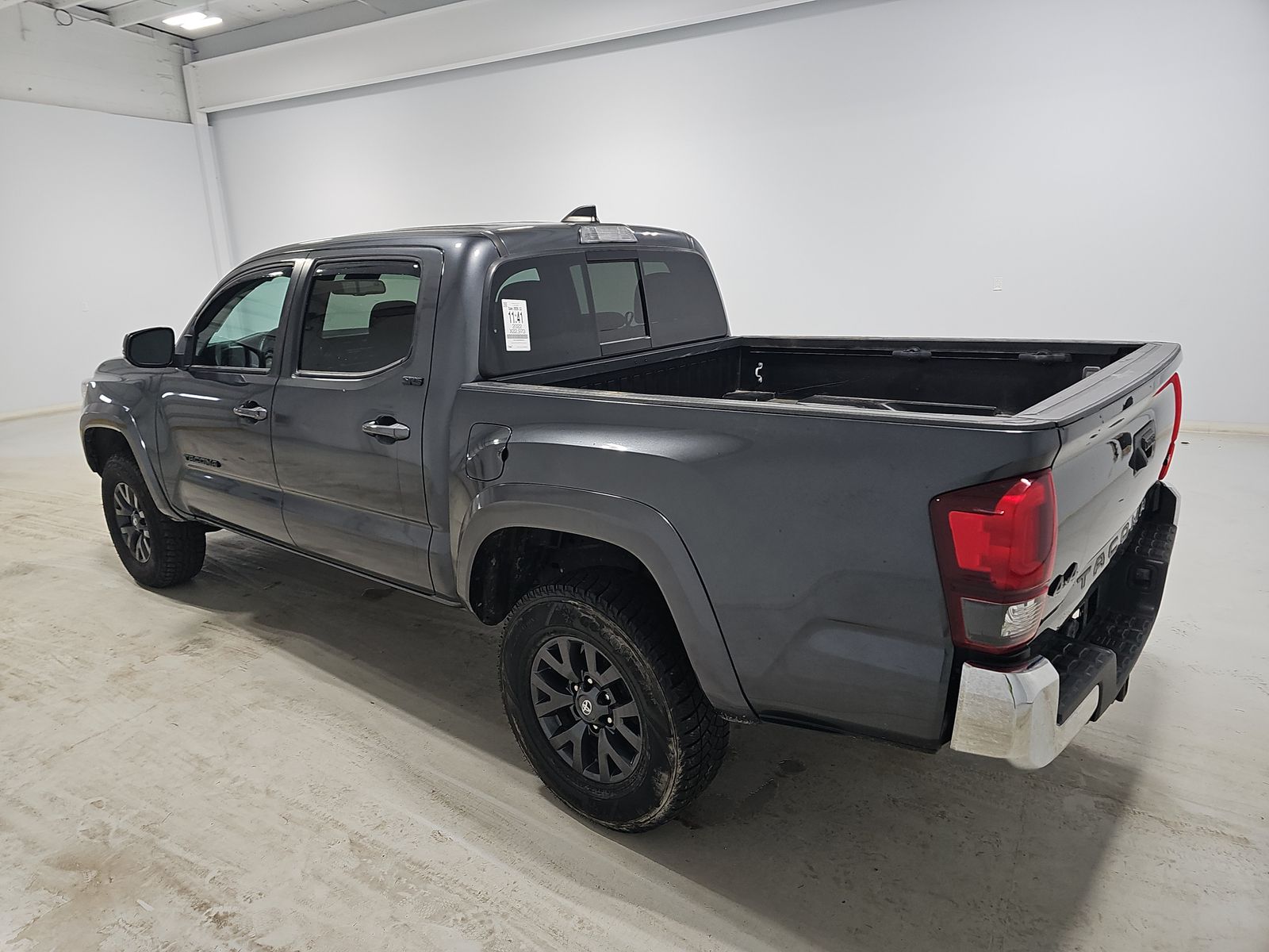 2022 Toyota Tacoma SR5 AWD