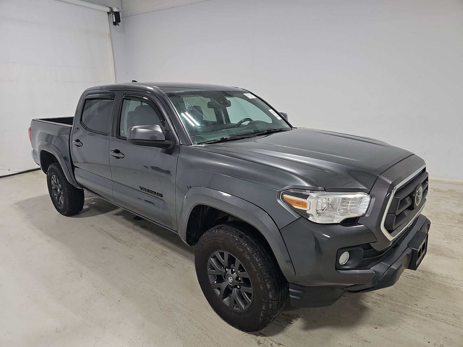 2022 Toyota Tacoma SR5 AWD