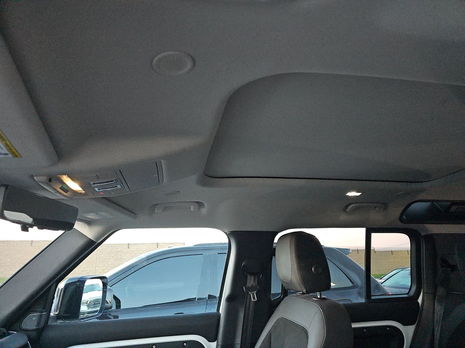 2020 Land Rover Defender 110 SE AWD