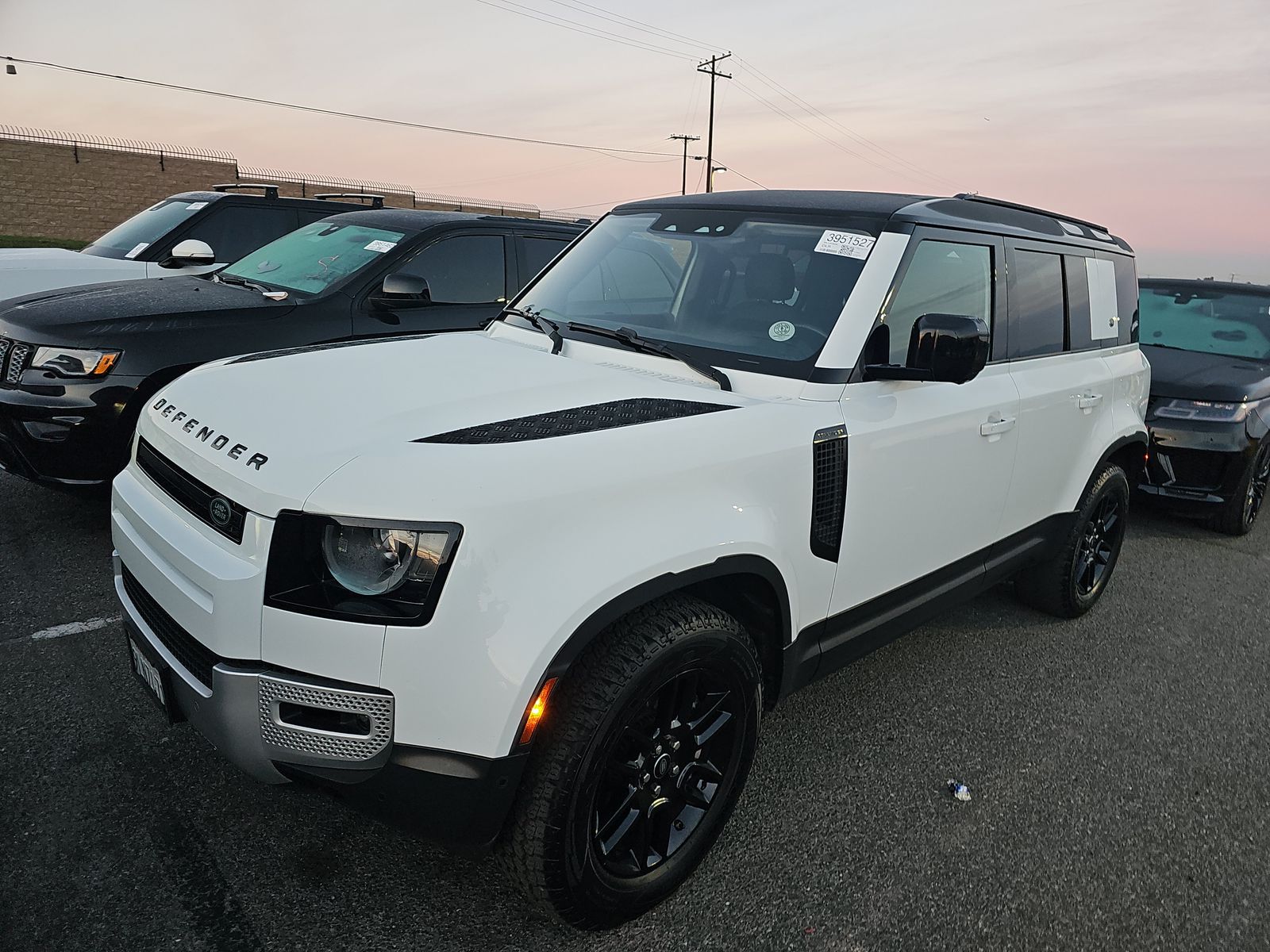 2020 Land Rover Defender 110 SE AWD