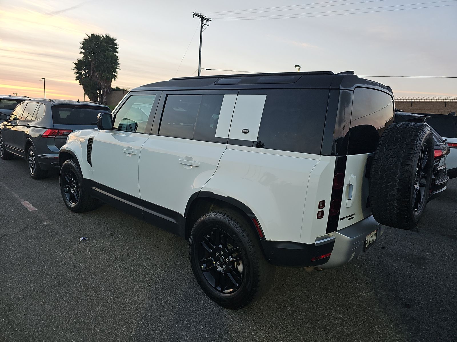 2020 Land Rover Defender 110 SE AWD