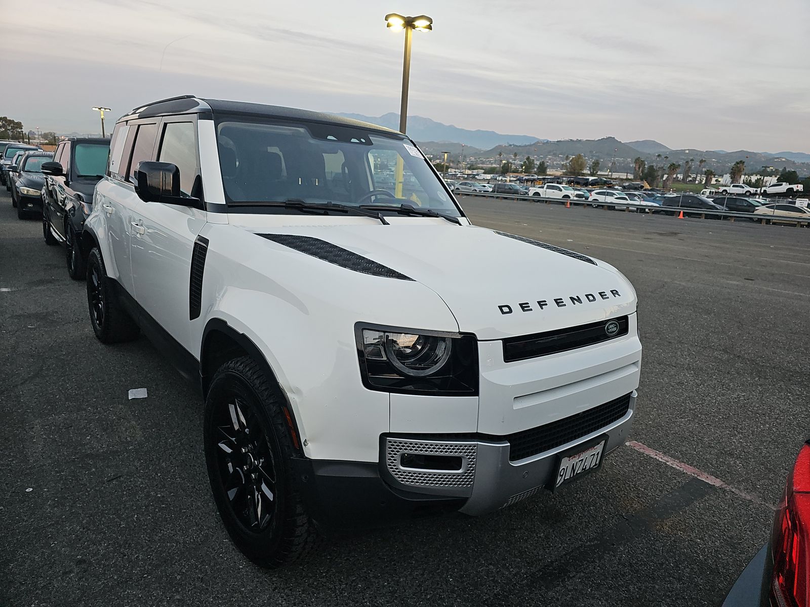2020 Land Rover Defender 110 SE AWD