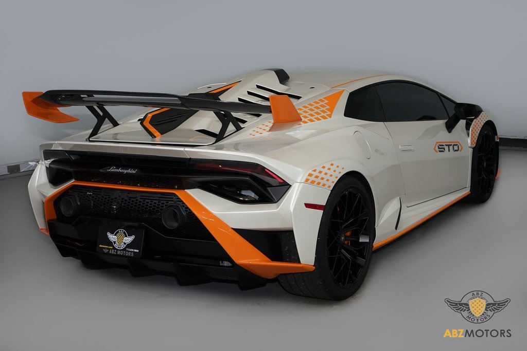 2022 Lamborghini Huracan STO RWD