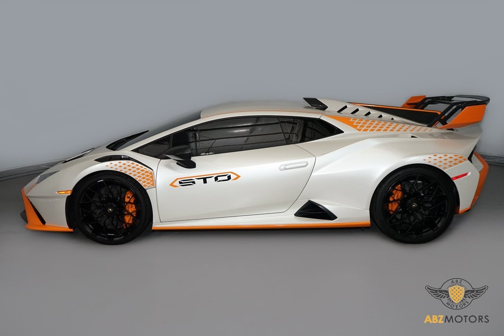 2022 Lamborghini Huracan STO RWD