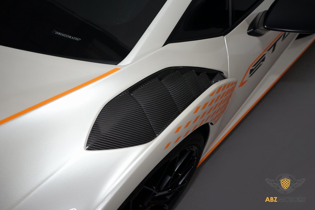 2022 Lamborghini Huracan STO RWD