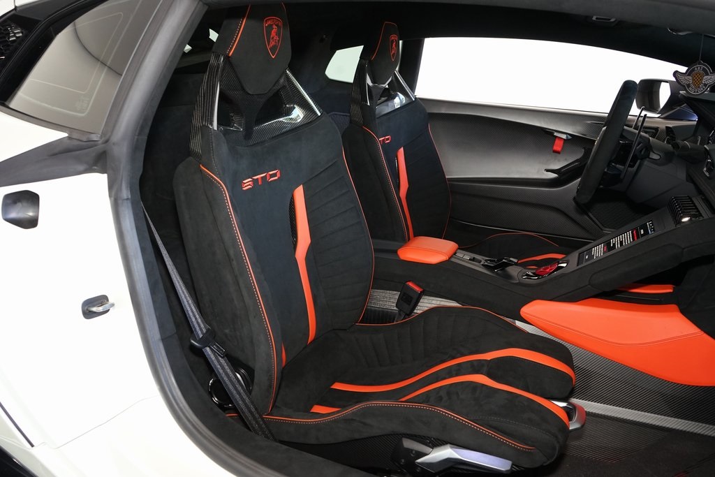 2022 Lamborghini Huracan STO RWD