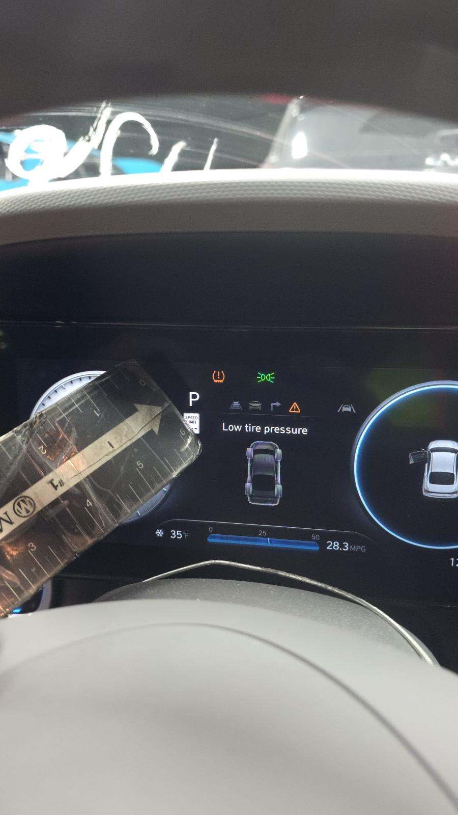 2024 Hyundai Elantra SEL FWD