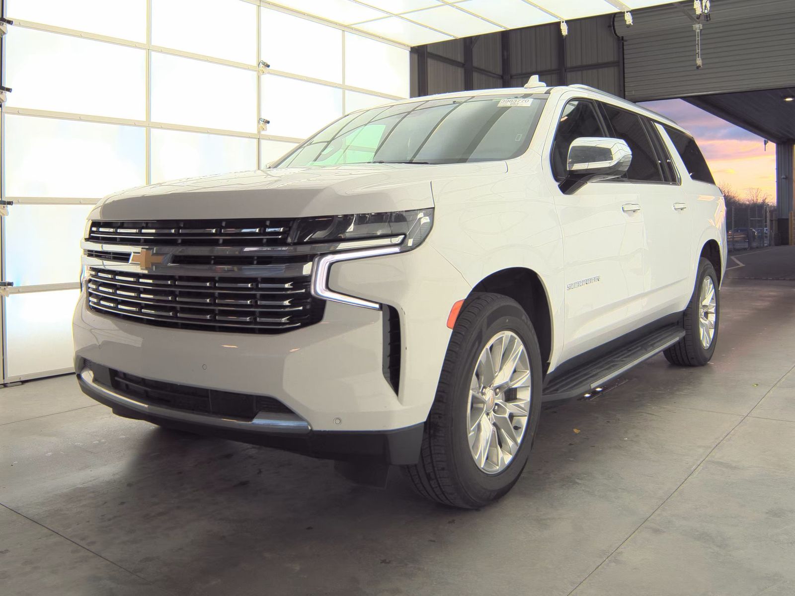 2023 Chevrolet Suburban Premier's photo