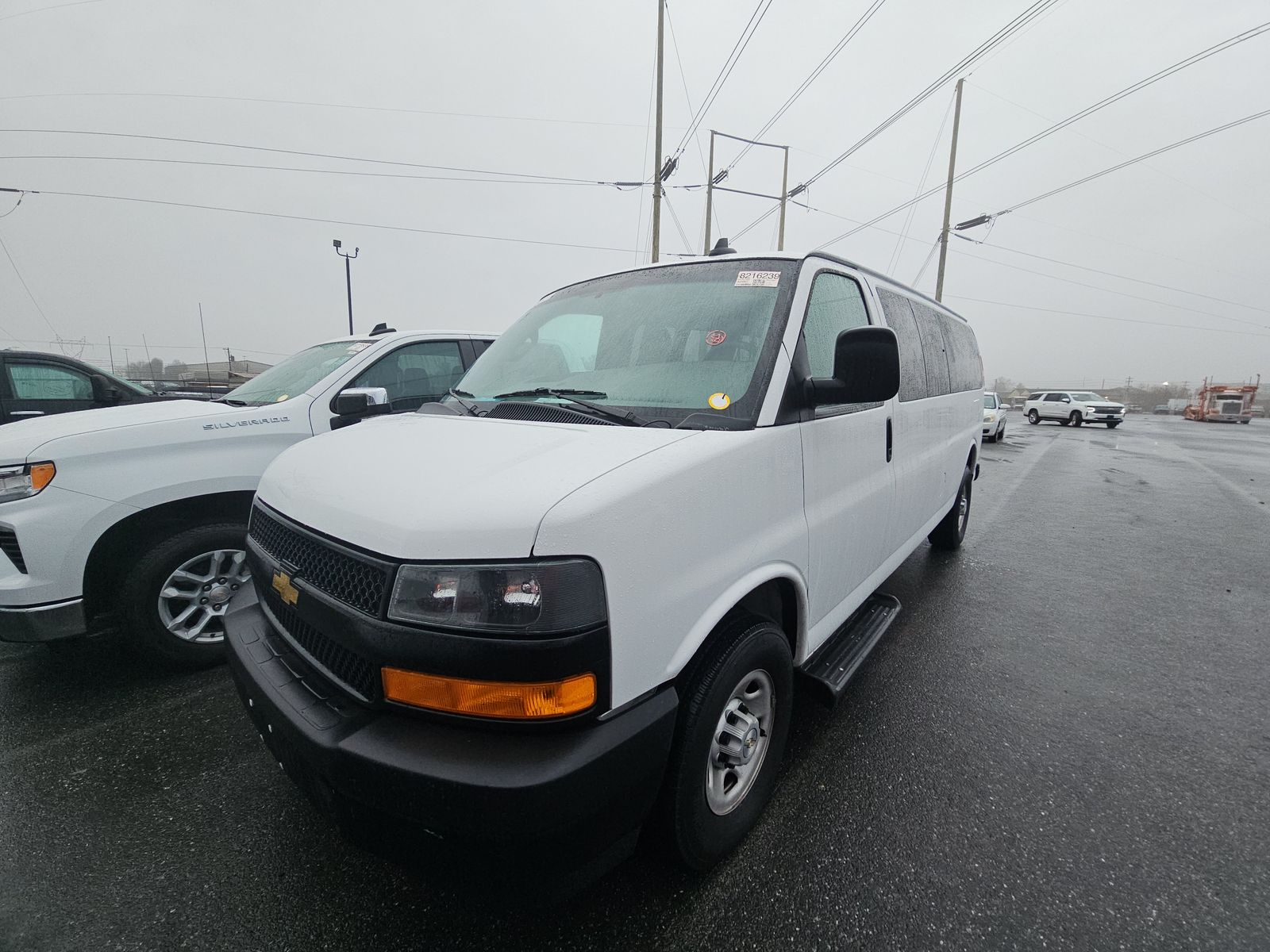 2023 Chevrolet Express Passenger LS's photo