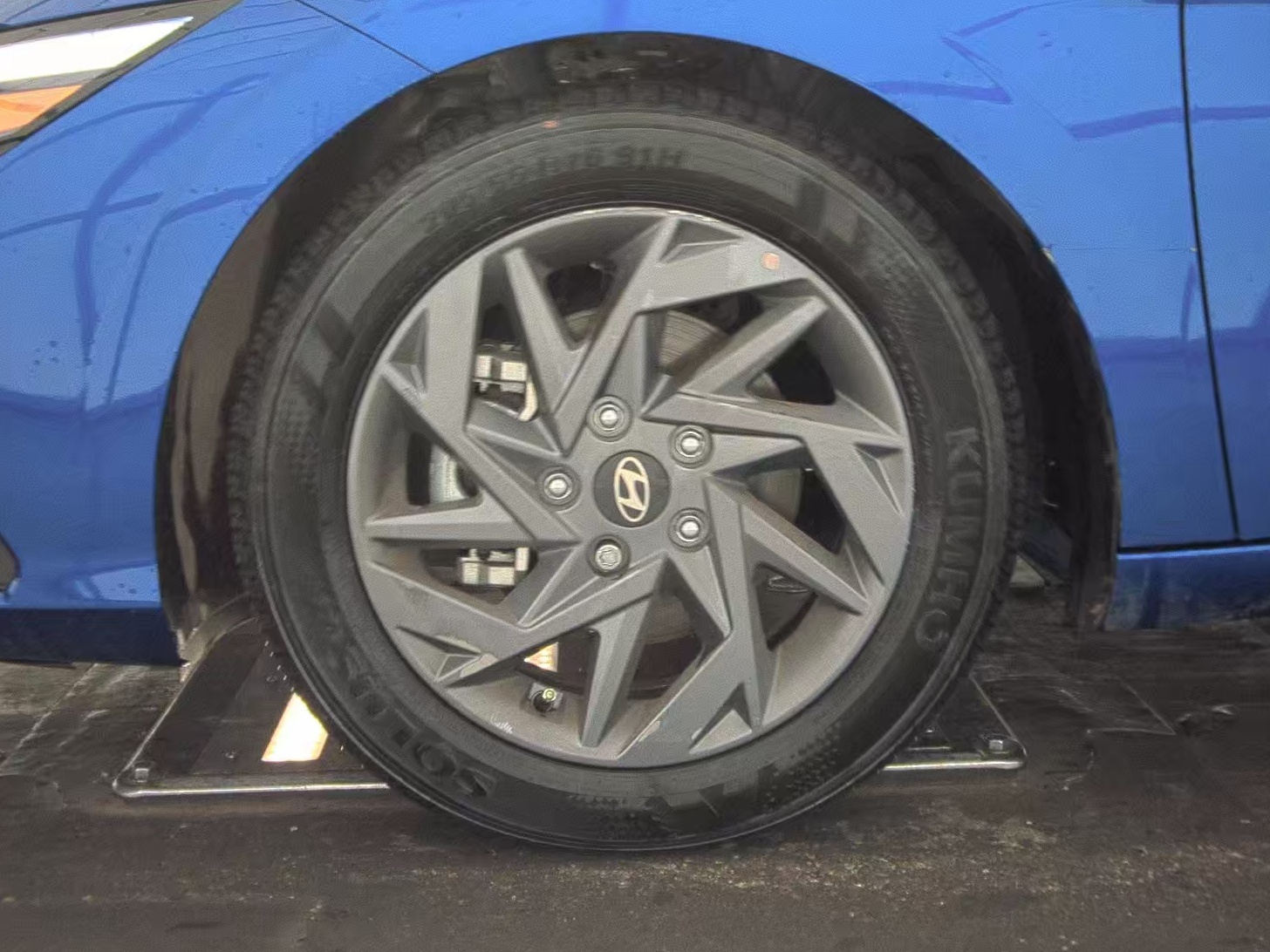 2024 Hyundai Elantra SEL FWD