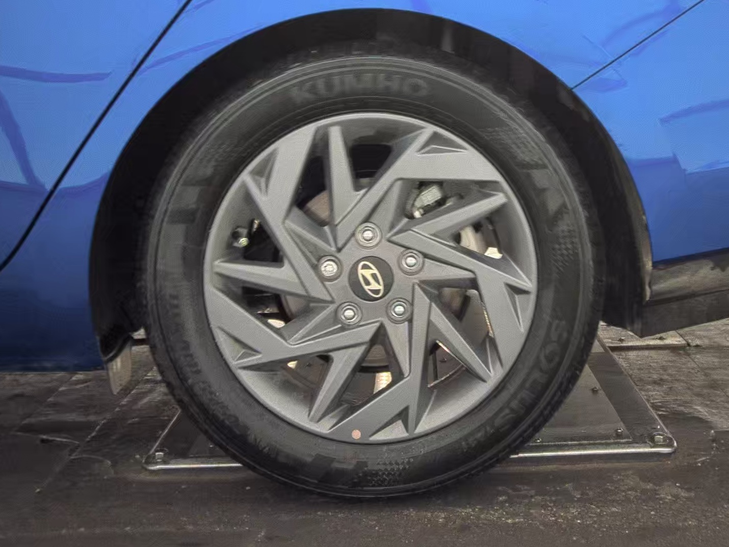 2024 Hyundai Elantra SEL FWD