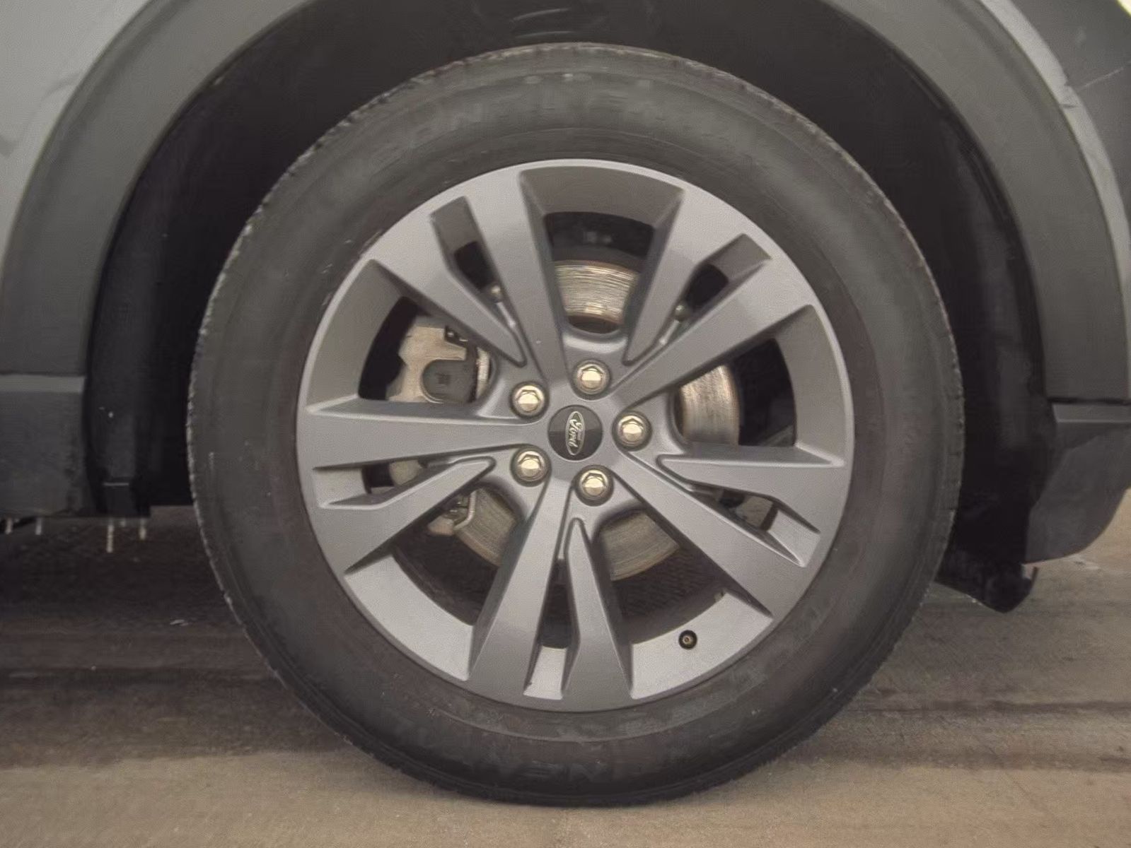 2023 Ford Explorer XLT AWD