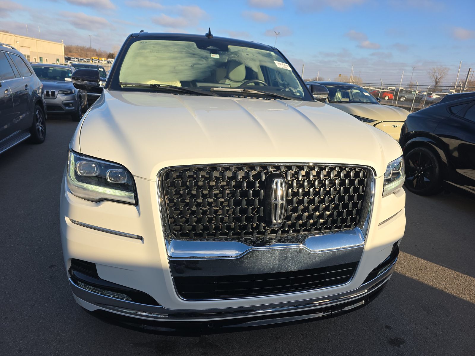 2024 Lincoln Navigator L Black Label AWD 18980 miles - купити Авто