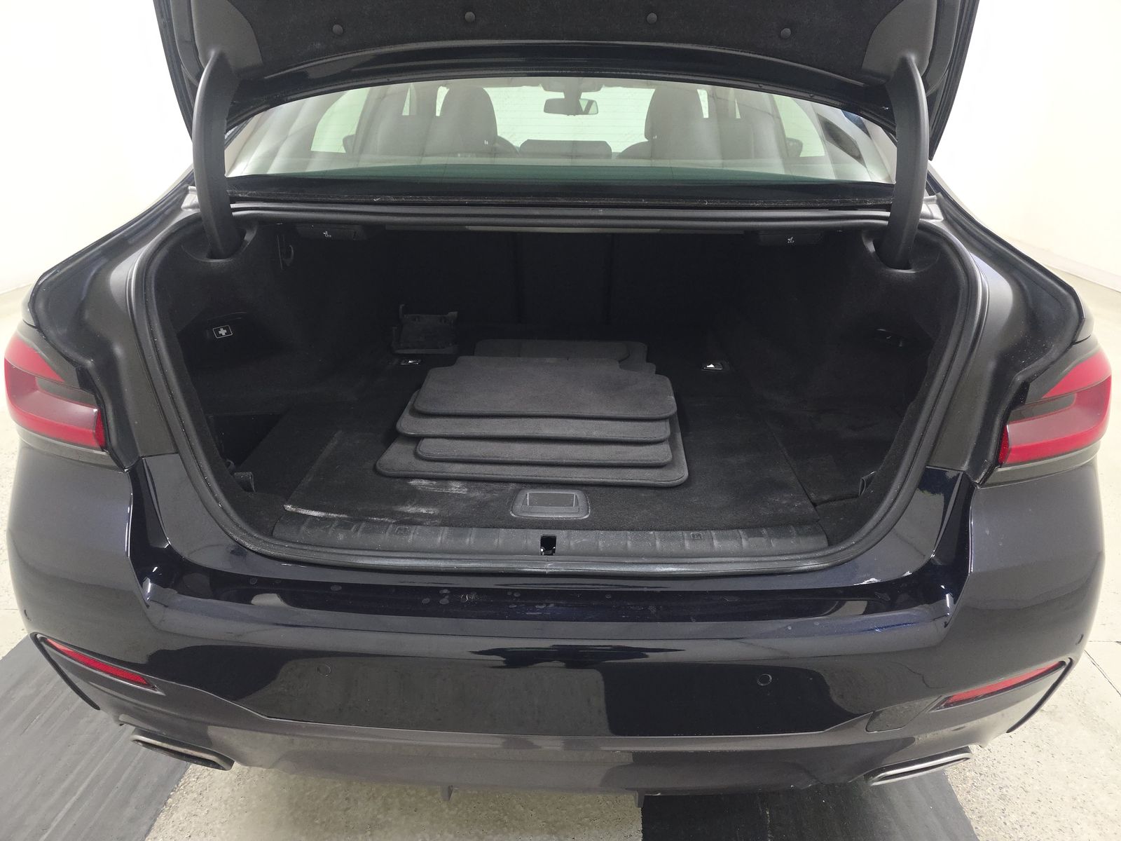 2023 BMW 5 Series 530e RWD