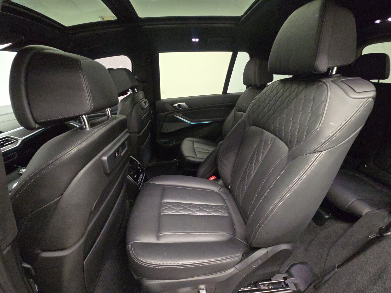 2020 BMW X7 M50i AWD